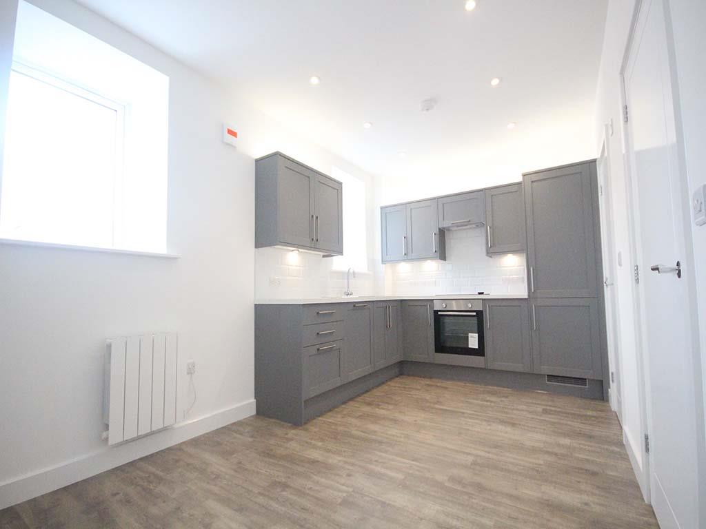 2 bedroom apartment To Let in Barnoldswick - IMG_7211.jpg